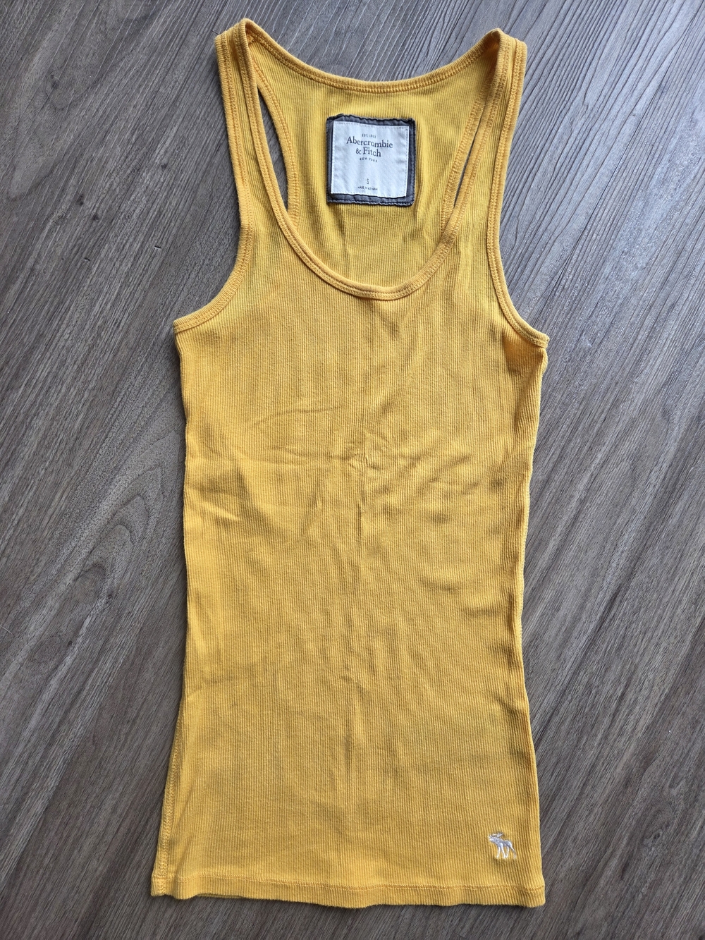 Vintage Abercrombie & Fitch Women's Yellow Ribbed Racerback Tank Top. Size Small